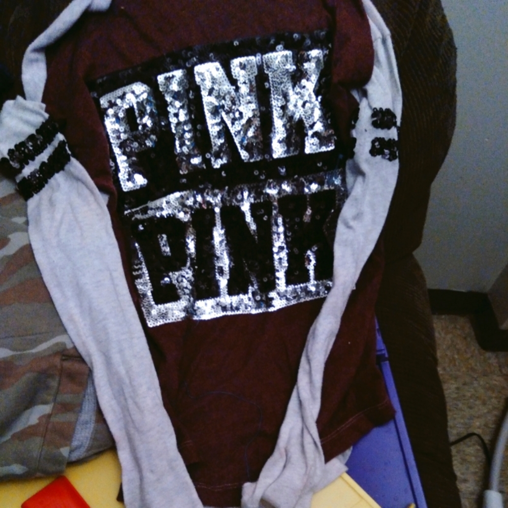 Pink long sleeve tee xs